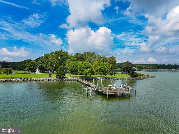 3rd image of 5995 Elston Shore Rd