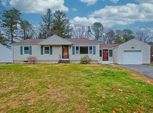 35 Archie St, Springfield, MA 01109