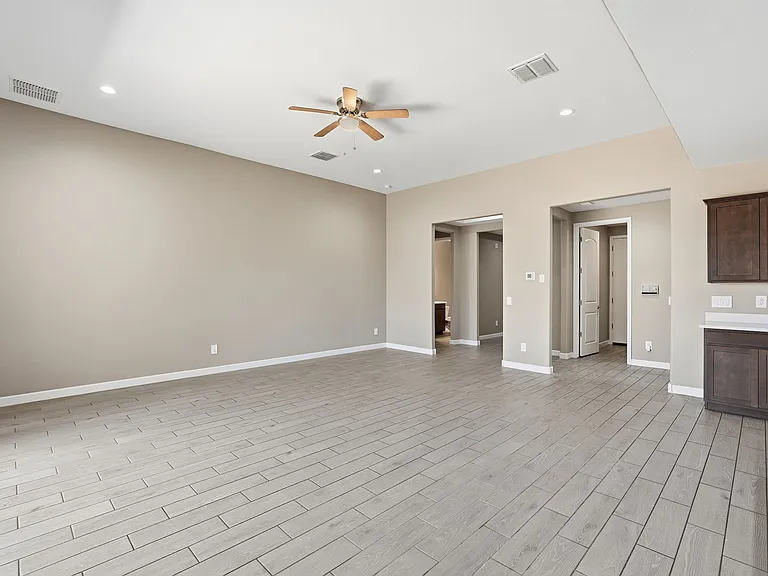 38213 W San Clemente St — Photo 6