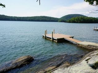 15 Hemlock Rdg, New Milford, CT 06776