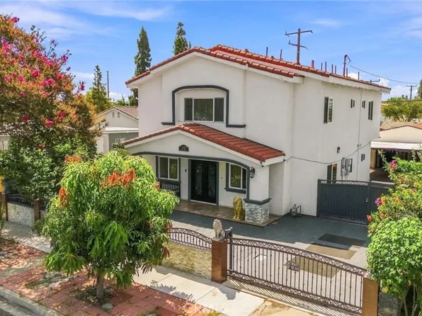 12122 207th St, Lakewood, CA 90715