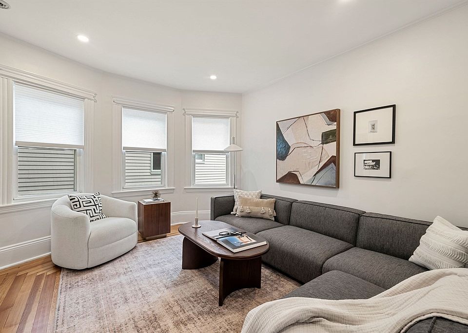 1st image of 17 Belmont St
