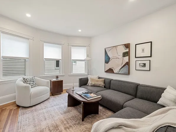 17 Belmont St, Somerville, MA 02143