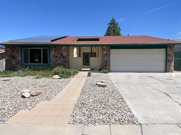 8209 Tina Dr NE, Albuquerque, NM 87109