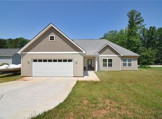 2318 Riverside Dr, Lexington, NC 27292