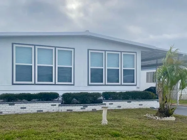 203 Spanish Lakes Dr, Nokomis, FL 34275