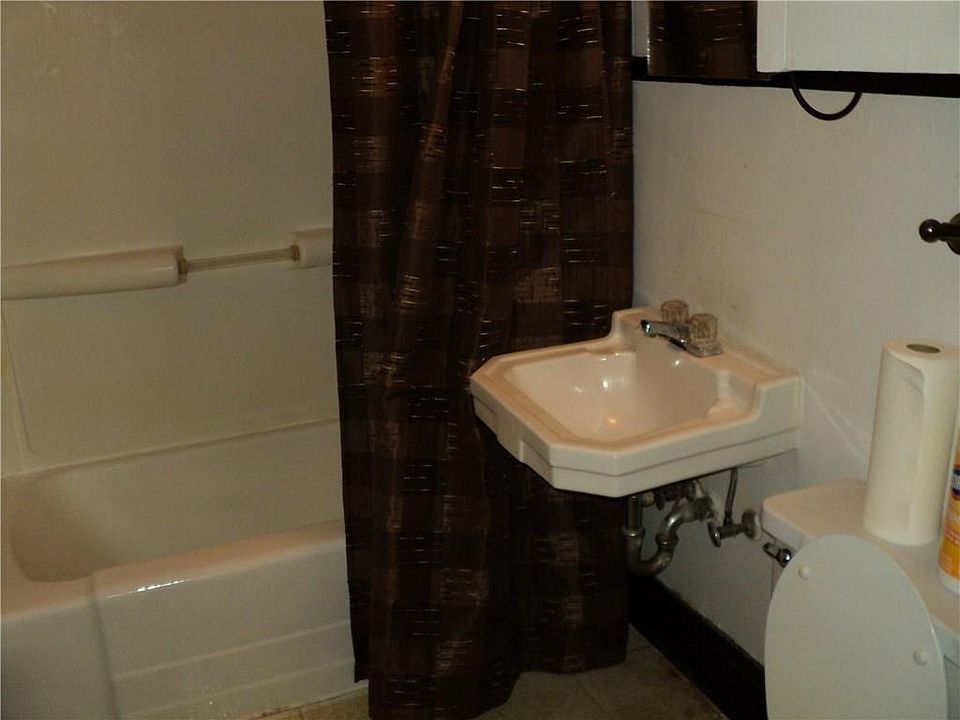 2nd image of 1725 Avenue D APT 2