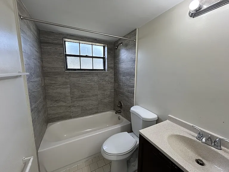 7625 Tam Oshanter Blvd #102-2 — Photo 9
