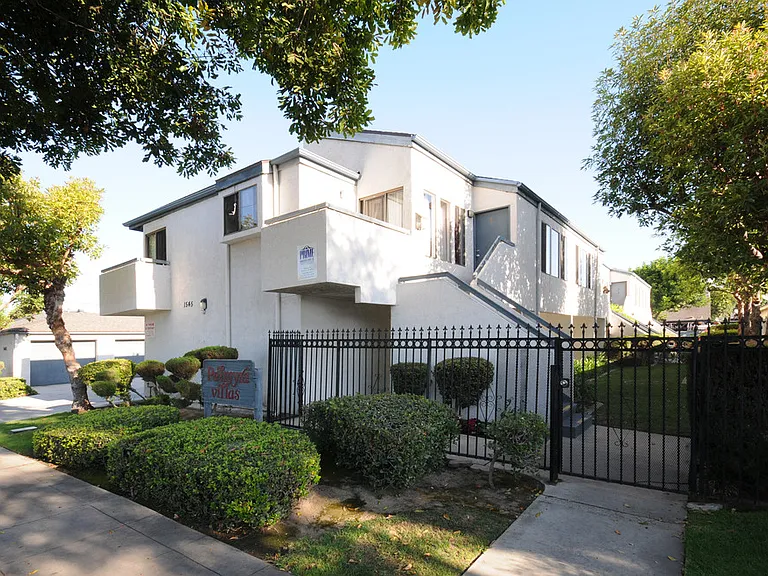 1511-1519 W Palmyra Pl — Photo 2