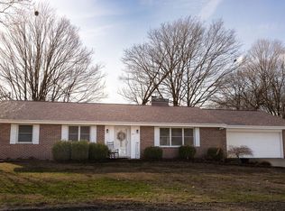 114 Mapleleaf Dr, Catlin, IL 61817