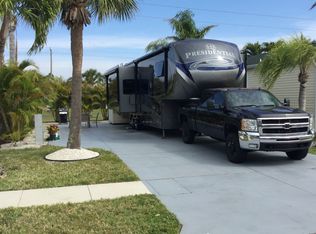 1675 Diamond Lake Cir, Naples, FL 34114