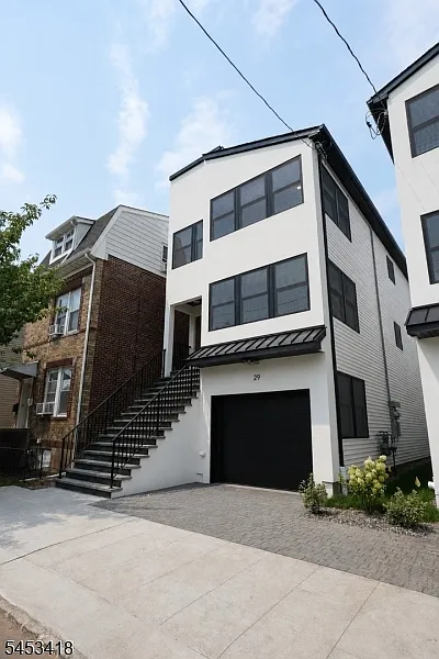 3 bed, 2.0 bath, $3,500 — Photo 2