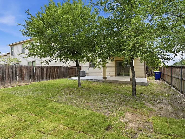 11200 Drumellan St — Photo 61