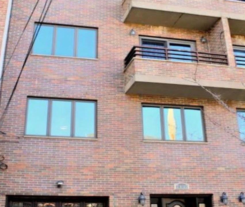 2nd image of 7122 163rd St #2