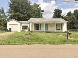 308 Dampeer St, Crystal Springs, MS 39059