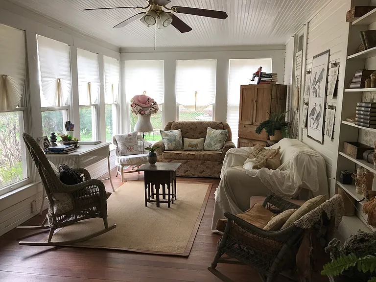 1204 Ford St — Photo 9