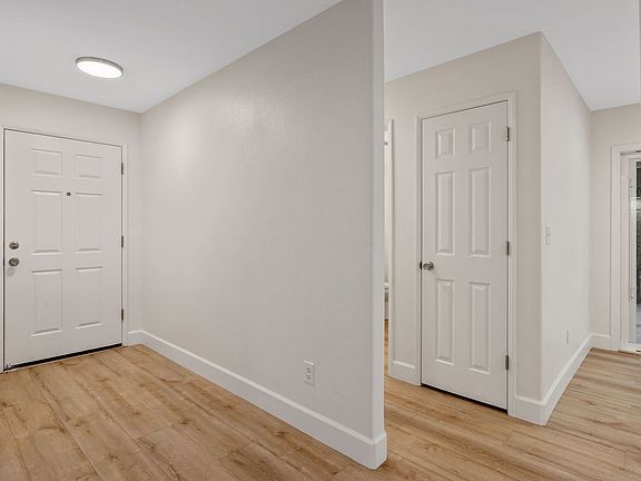 4th image of 3835 E Oak Ave