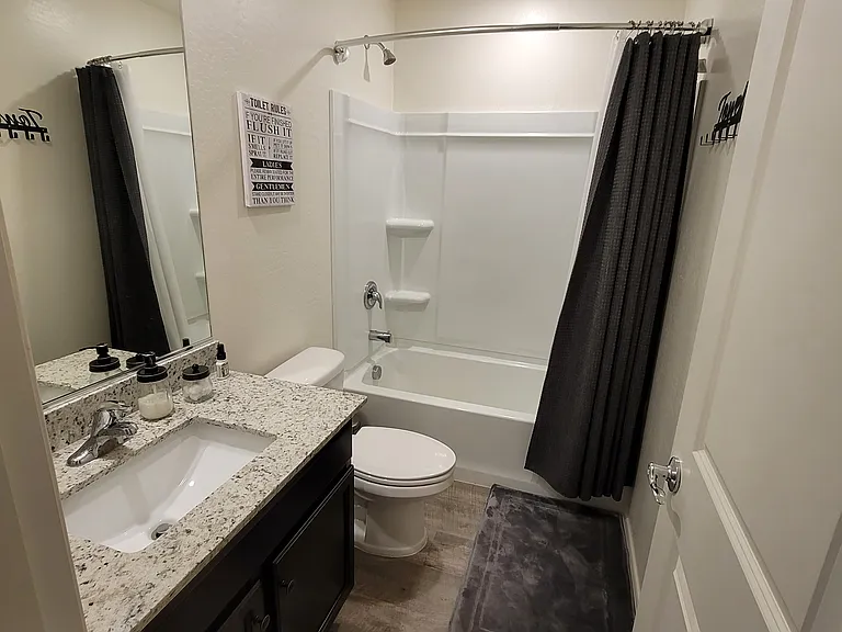 517 W Black Hawk Pl — Photo 4