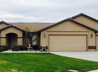 1009 Oak Ct, Fowler, CA 93625
