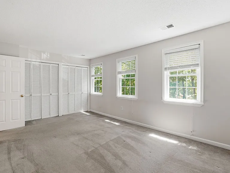 2391 Hunters Square Ct — Photo 14