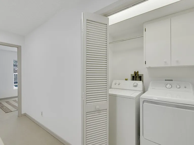 300 Harbour Dr #308E — Photo 9