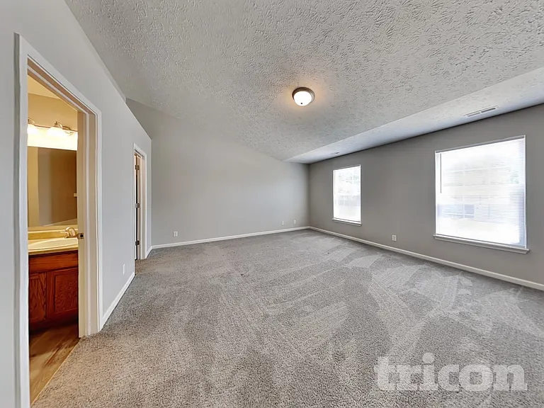 1702 Jaques Dr — Photo 7