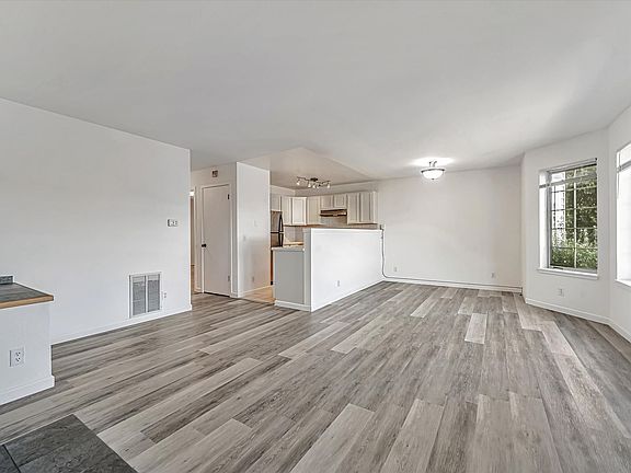 5th image of 101 Prospect Ave #A
