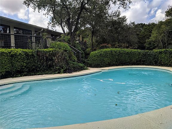 3rd image of 9300 Glenlake Dr