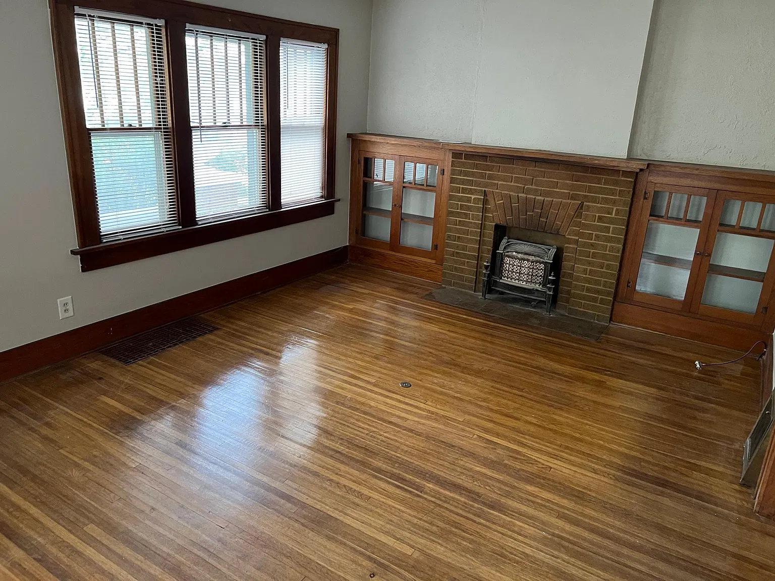 2 bed, 1.5 bath, 1100 sqft, $1,295 — Photo 4