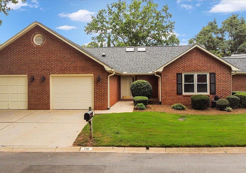 1st image of 115 Fairoaks Dr