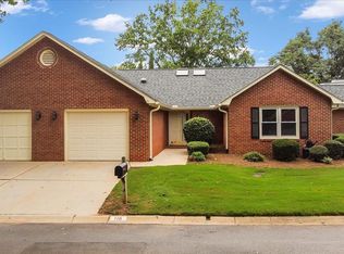 115 Fairoaks Dr, Greenville, SC 29615