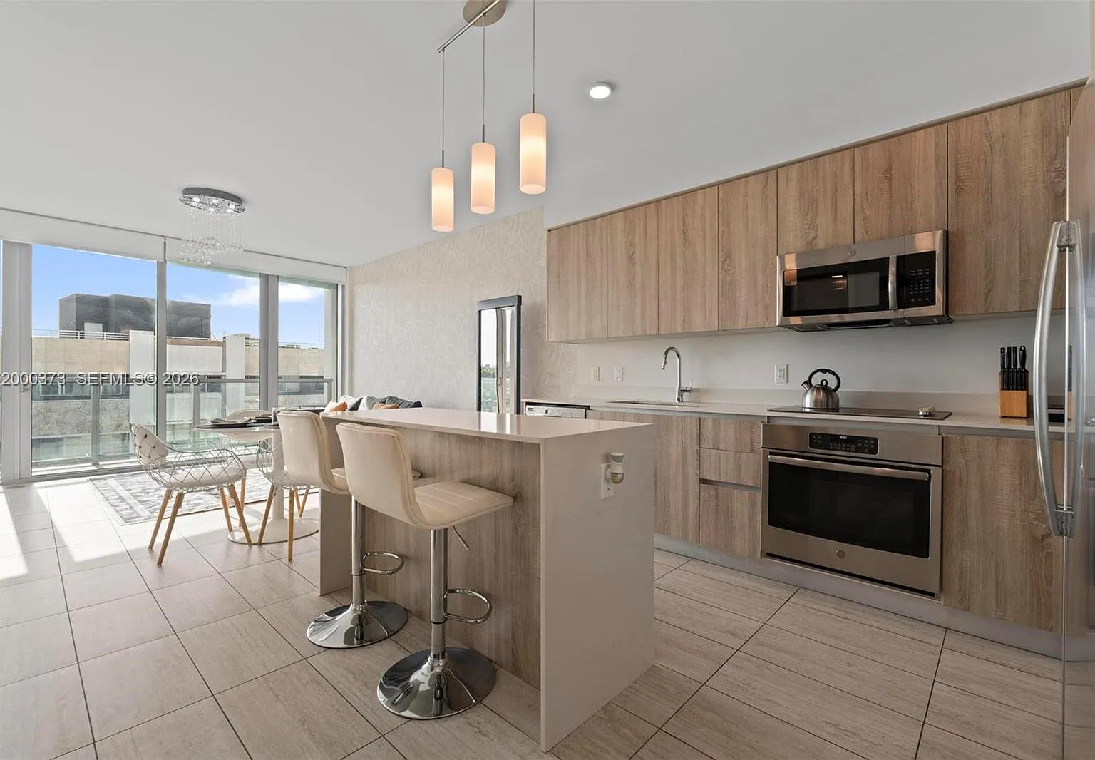 1 bed, 1.0 bath, $3,500 — Photo 2
