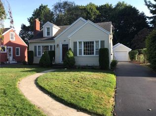 33 Manor Dr, Rochester, NY 14617