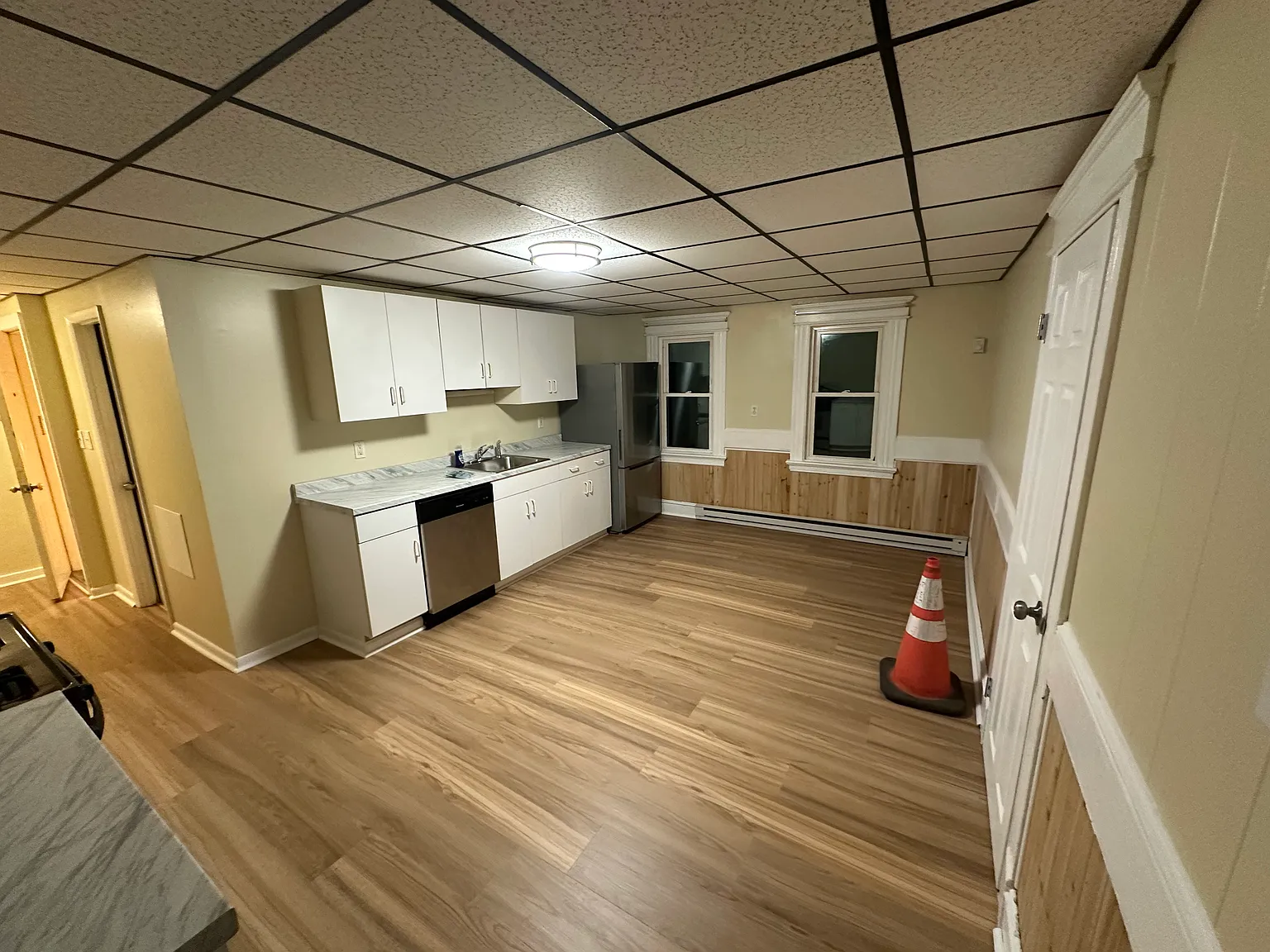 2 bed, 1000 sqft, $1,600 — Photo 1