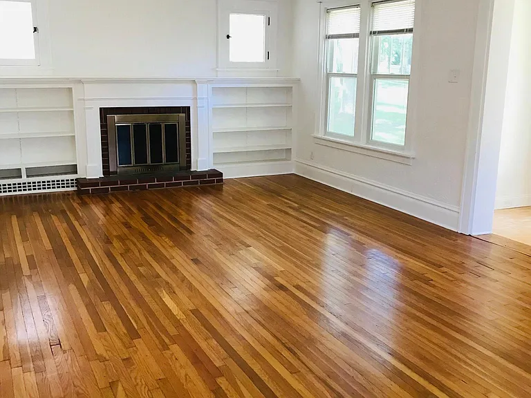 300 Papin Ave — Photo 11