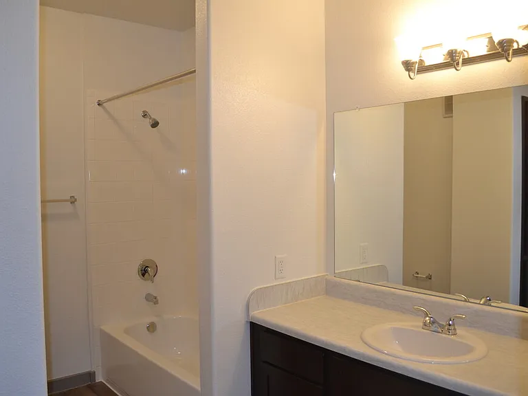 Majestic Ranch Apartment Homes — Photo 6
