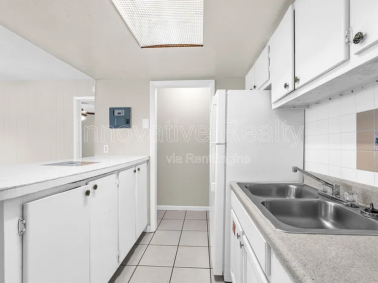 5111 Curry Ford Rd #4 — Photo 6