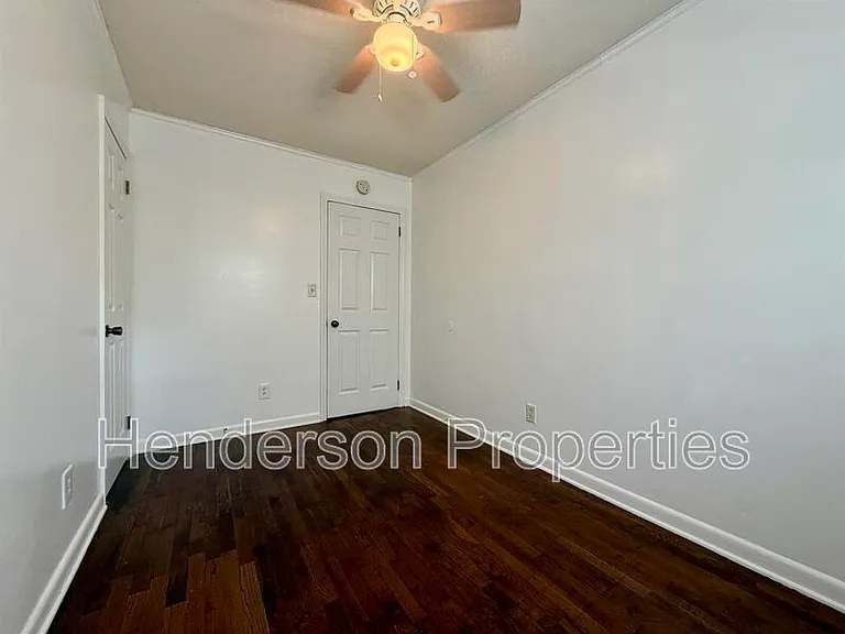 1014 1/2 S Church St — Photo 12