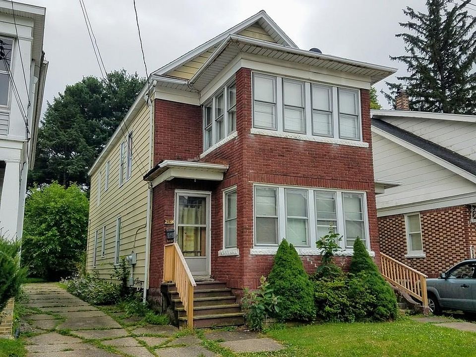 1st image of 217 E 31st St