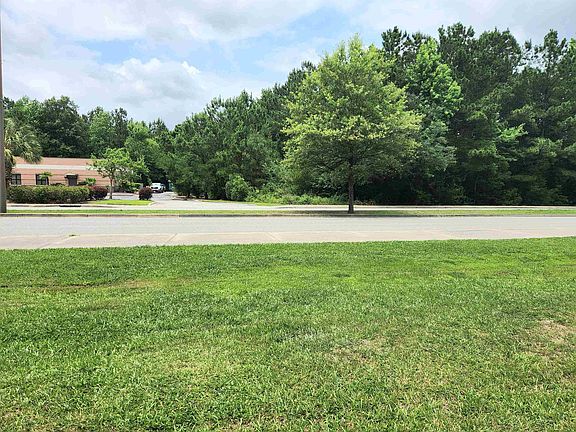 2nd image of Lot 10 Mill Pond Rd.