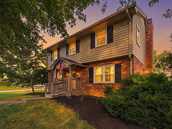 2nd image of 2390 Heather Way
