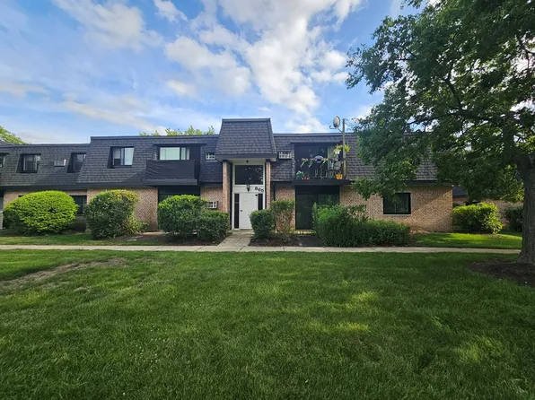 865 Westmoreland Dr, Vernon Hills, IL