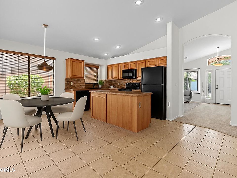 ▼ toLA✯24 Kraken Lapatto Porcelain Wall and Floor Tile - 12 x 24 in