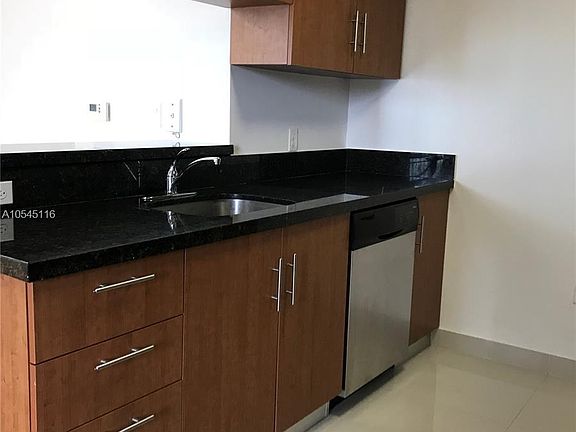 5th image of 601 NE 23rd St APT 801