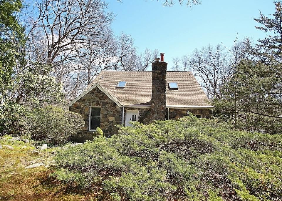 1st image of 98B Morningside Dr