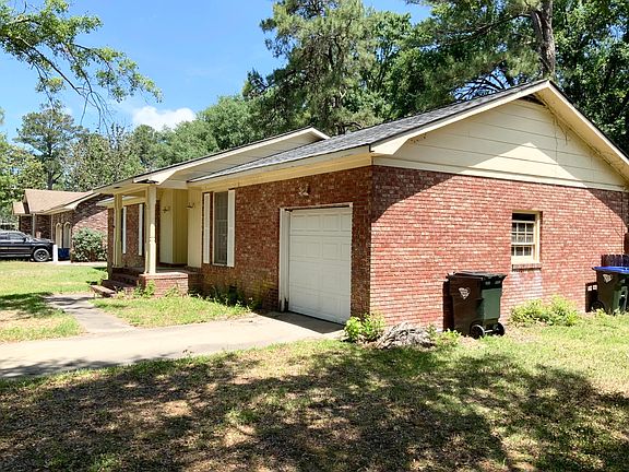 3rd image of 103 Sandtrap Rd