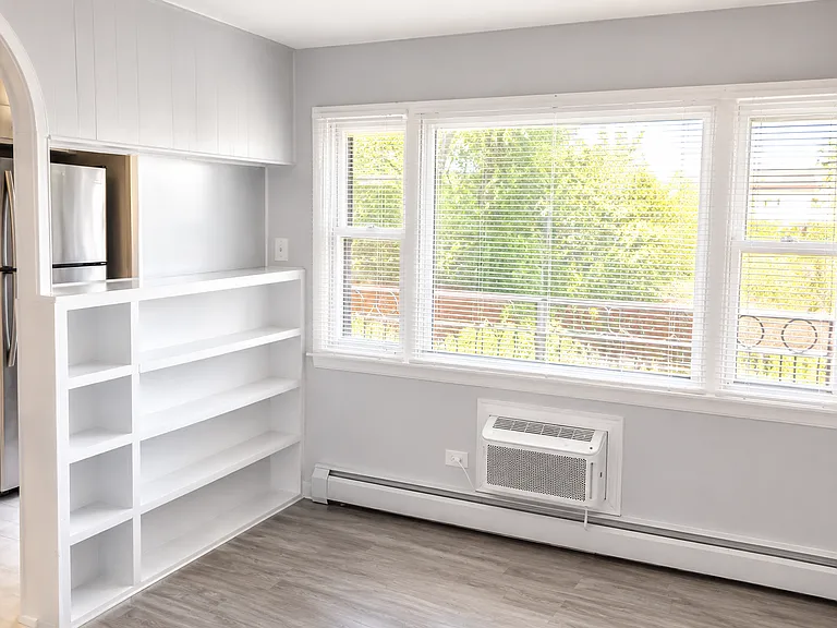 7043 S East End Ave #2D — Photo 9