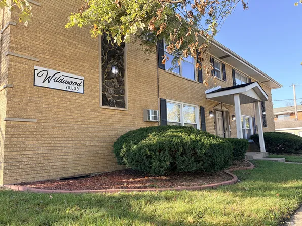 18510 Wildwood Ave APT 1E, Lansing, IL 60438