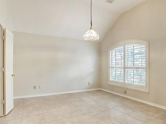 4th image of 14614 Bladenboro Dr
