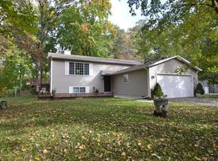 516 10th Pl, Kenosha, WI 53140